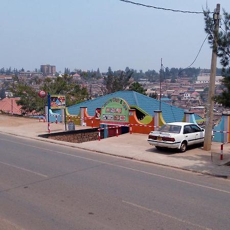 Colours Club And Spa Kigali Eksteriør billede